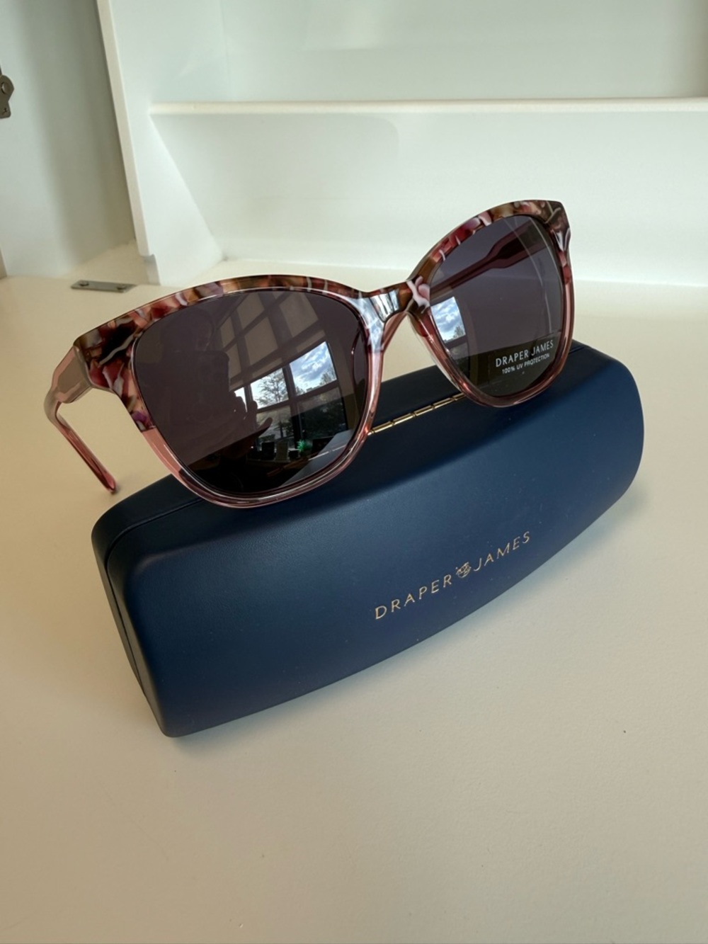 Draper James Women's Sunglasses: Blush Tortoise Frame, NEW